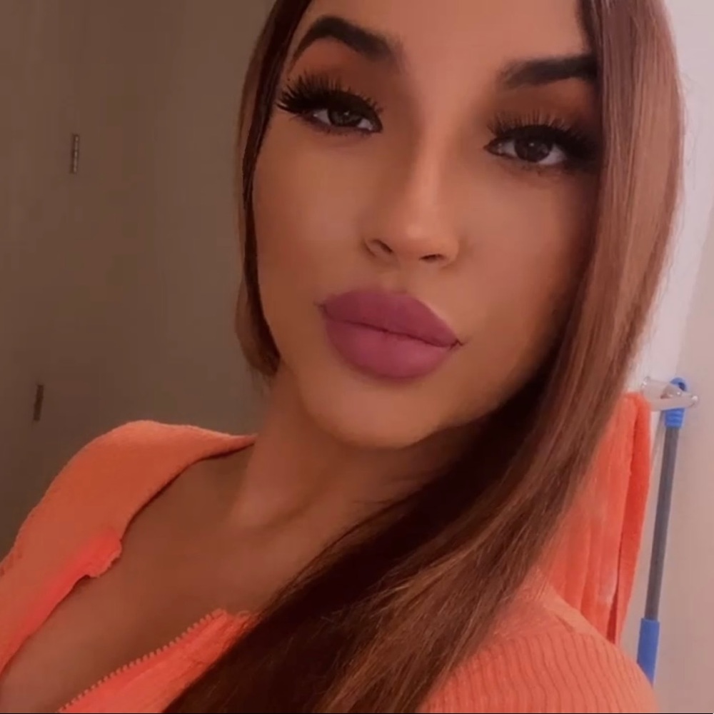 Meet your Posher, Rebecca